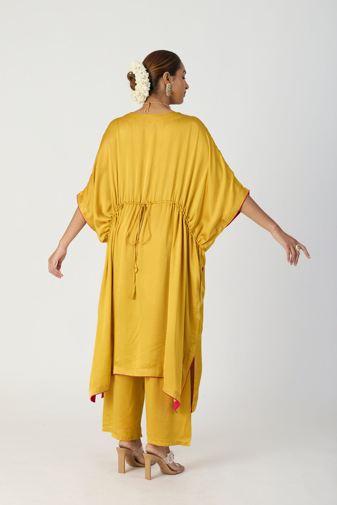 Sunehri Kaftan Set